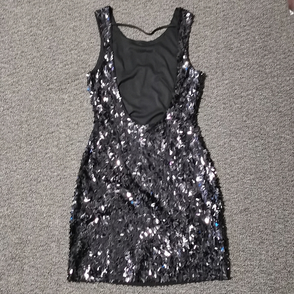 Night Dress - Picture 2 of 3